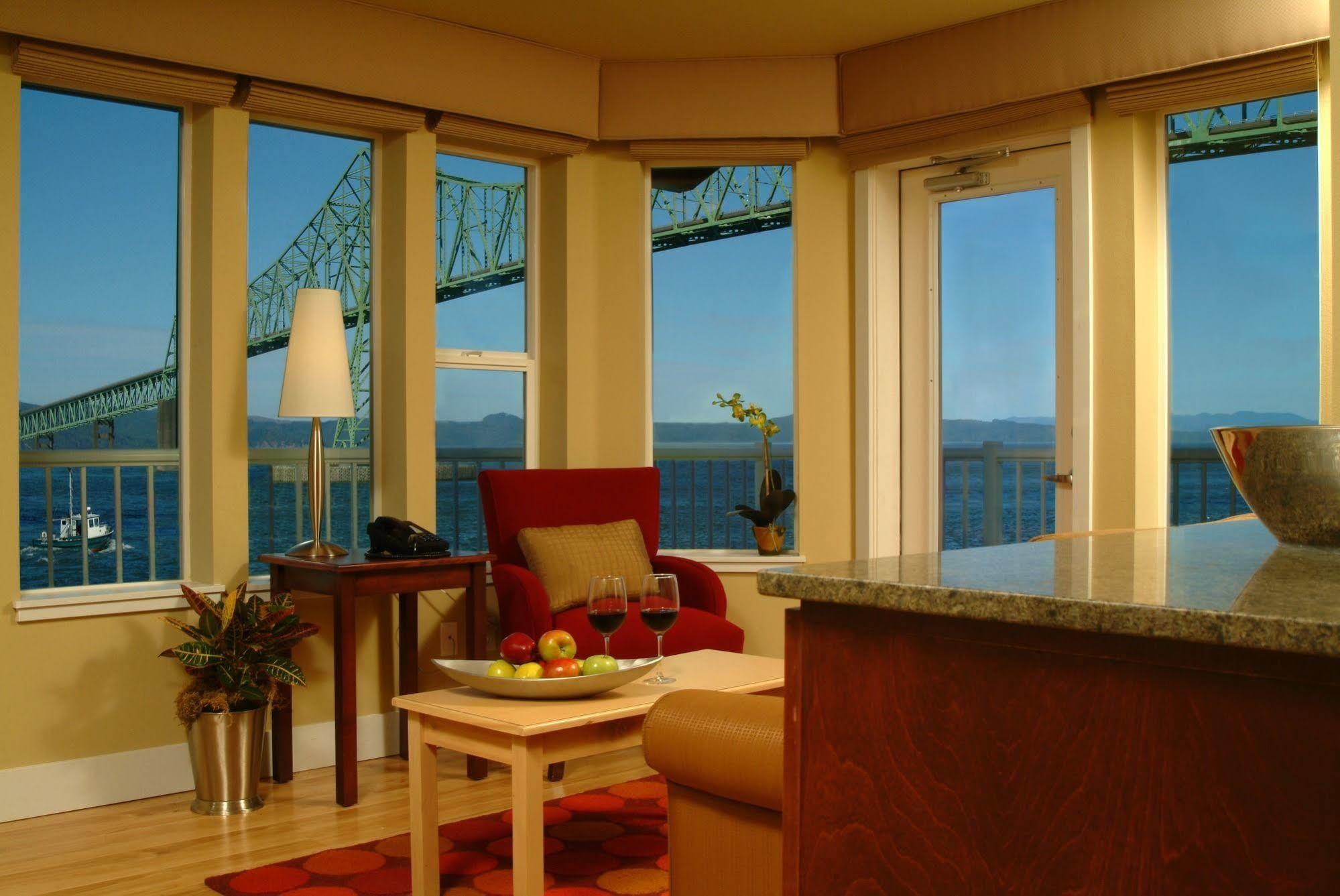 Cannery Pier Hotel & Spa Astoria Exterior foto